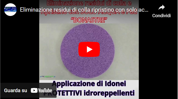 Eliminazione residui di colla ripristino con solo acqua e pad “Bonastre”.